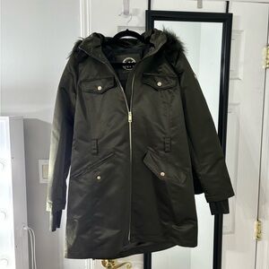 Women’s Michael Kors winter coat! Worn 3 times! Perfect condition, green, fur